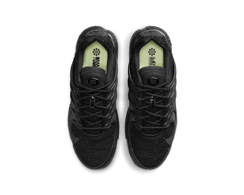 Nike Air Max Terrascape Plus Black Anthracite side view — mesh and synthetic