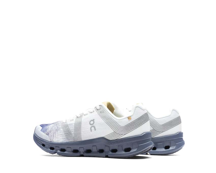 On Cloudgo Suma Frost Metal sole — Speedboard sole