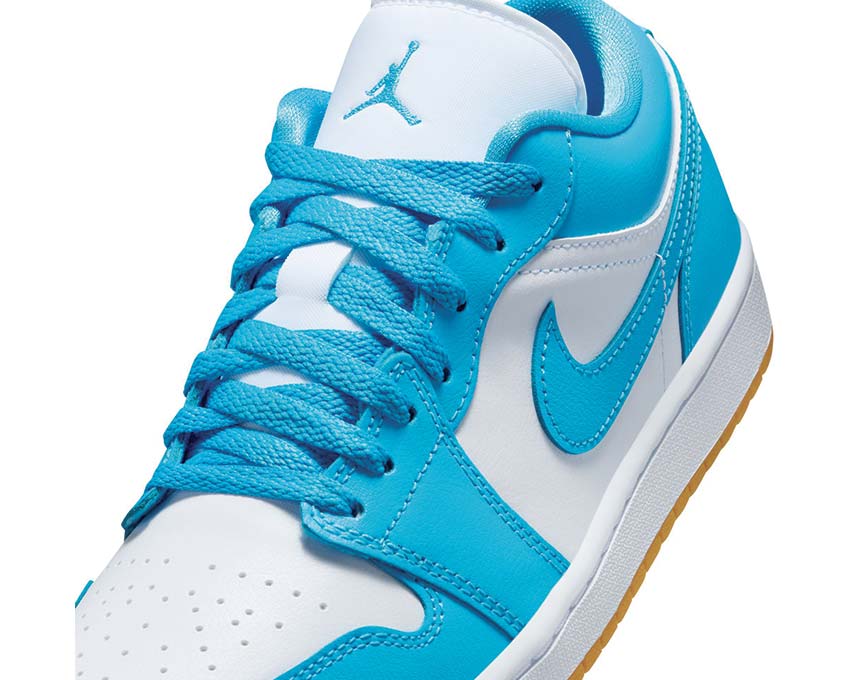 Air Jordan 1 Low Powder Blue White vue latérale — cuir blanc powder blue femme