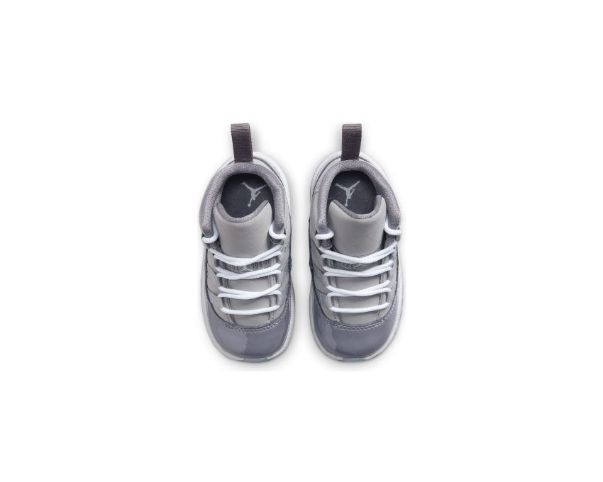 Air Jordan 11 Baby Retro 3/4 Medium Grey dettaglio — pelle verniciata grigio baby Jordan