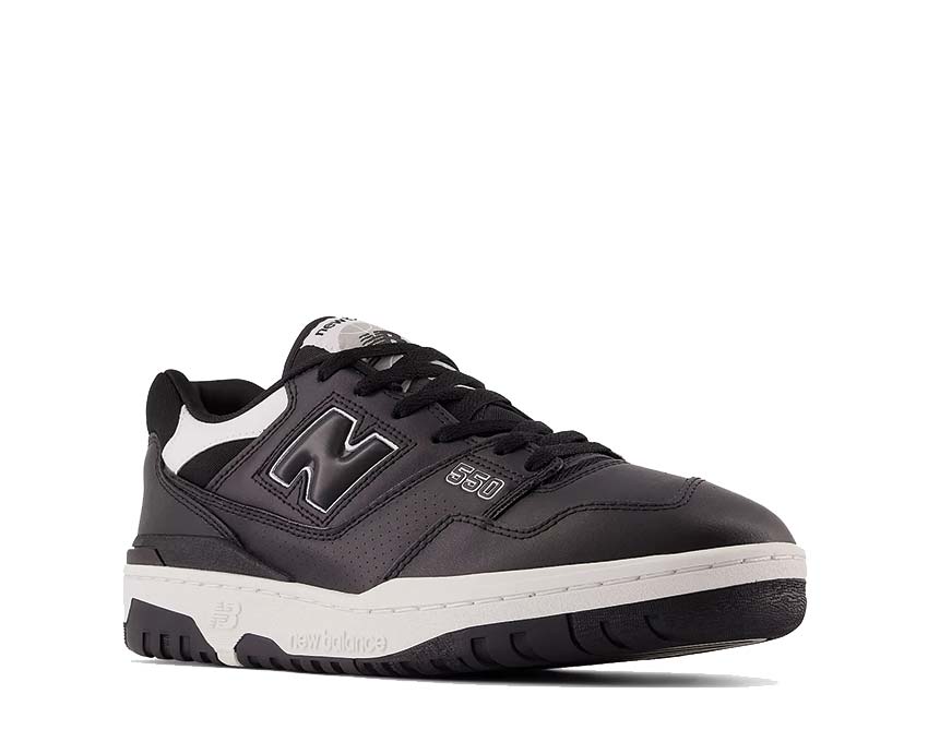 New Balance 550 Noir/Blanc vue latérale — silhouette low-top épurée