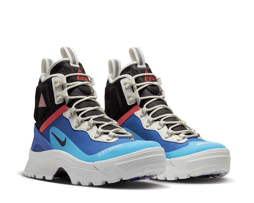 Nike ACG Air Zoom Gaiadome Gore-Tex Hyper Royal Seitenansicht — Gore-Tex Membran