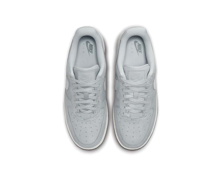 Nike Air Force 1 '07 Prm Wolf Grey Summit White détail — tige cuir texturé