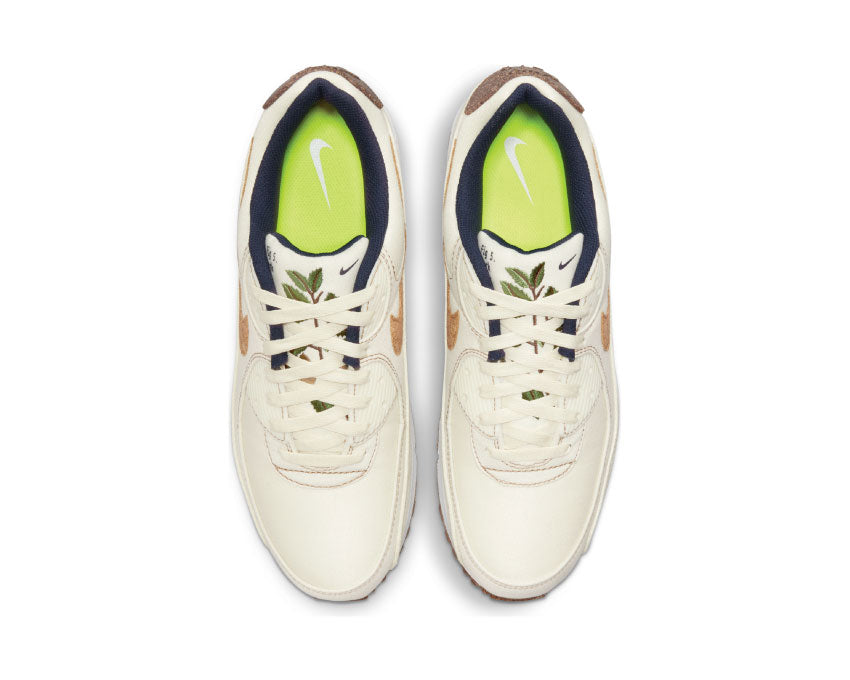 Nike Air Max 90 SE Coconut Milk Detail — Coconut Milk Leder-Panel
