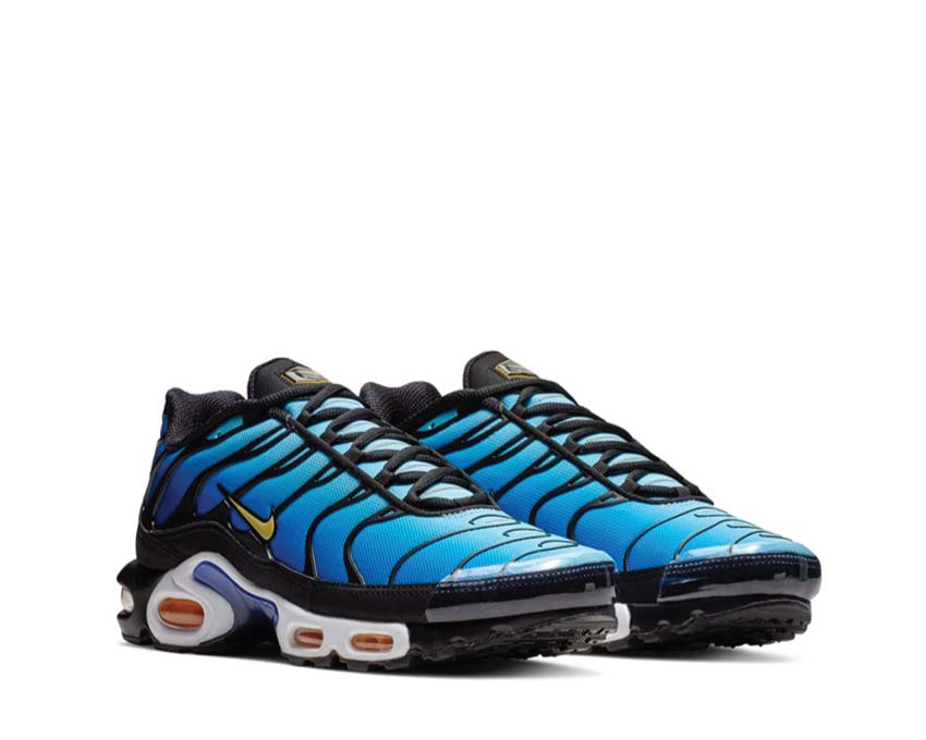 Nike Air Max Plus OG Hyper Blue side view — gradient mesh upper