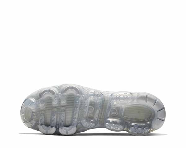 Nike Air Vapormax Flyknit 3 Platinum — front view platinum colorway