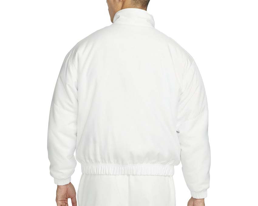 Nike Soloswoosh Satin Bomber Jacket Rückansicht — Satinstoff glänzend schwarz