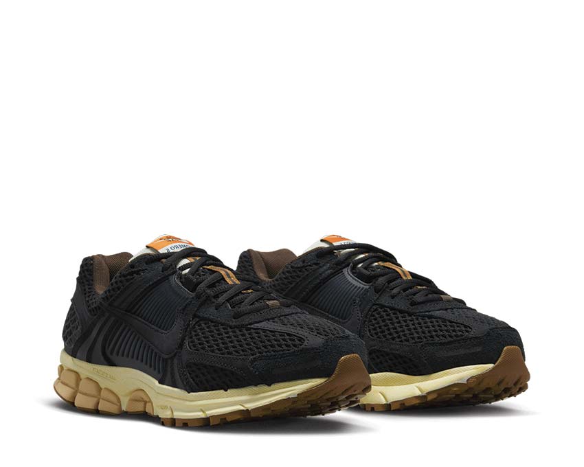 Nike Zoom Vomero 5 PRM Black Sesame side view — premium mesh Vomero 5