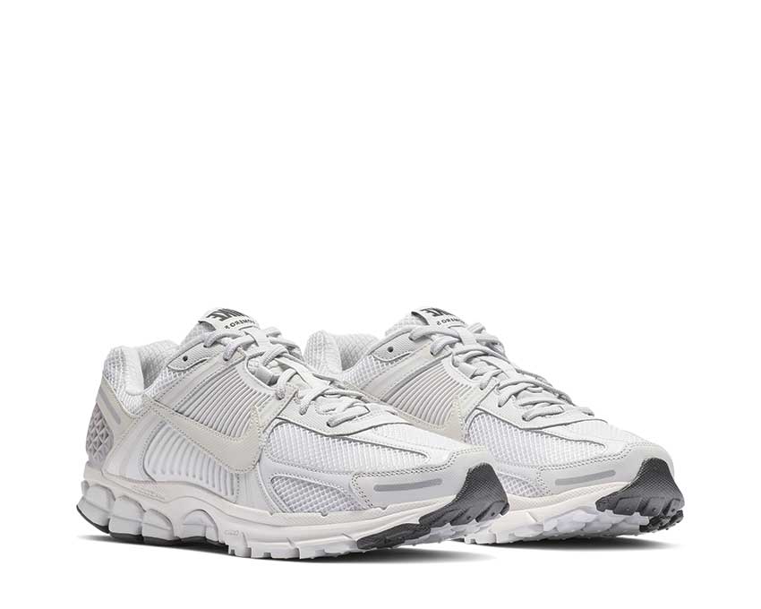 Nike Zoom Vomero 5 SP Vast Grey side view — mesh and overlays