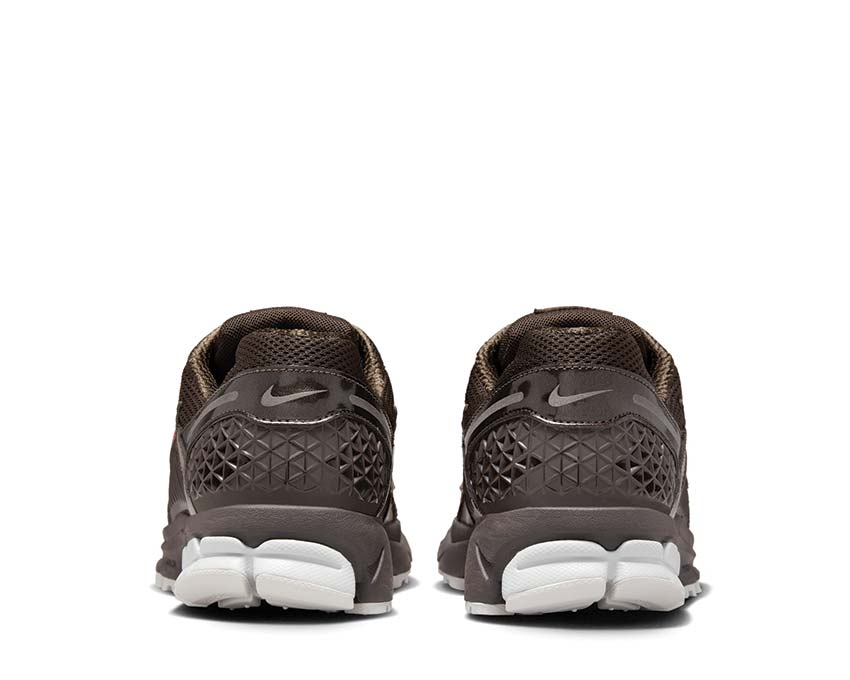 Nike Zoom Vomero 5 Velvet Brown Game Royal semelle — Zoom Air